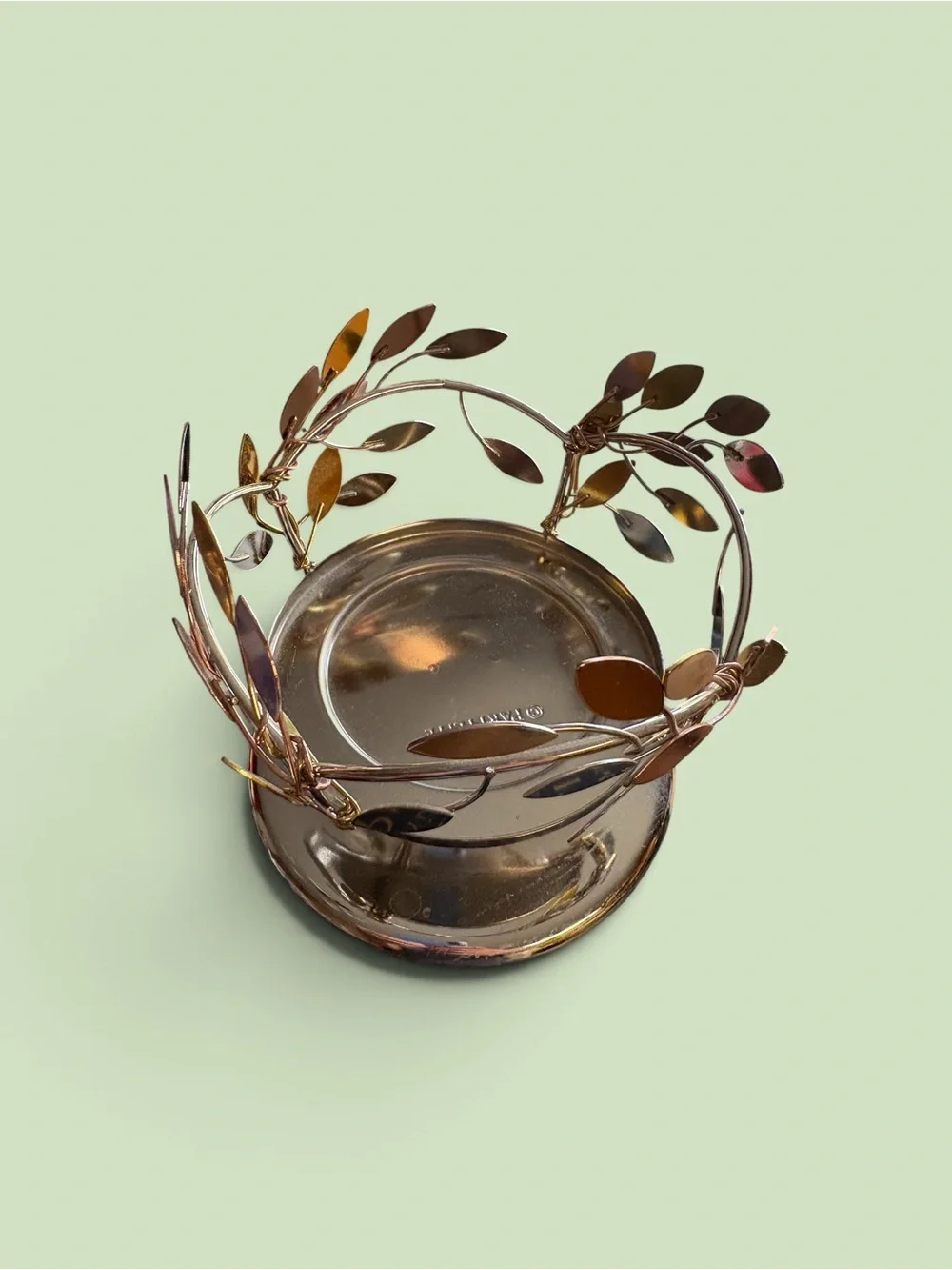 PartyLite Shimmering Leaves Pedestal Jar 3-Wick Candle Holder